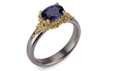 11. Cluster ring - blue sapphire
